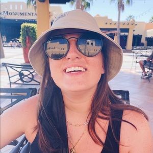 Meet your Posher, Grace